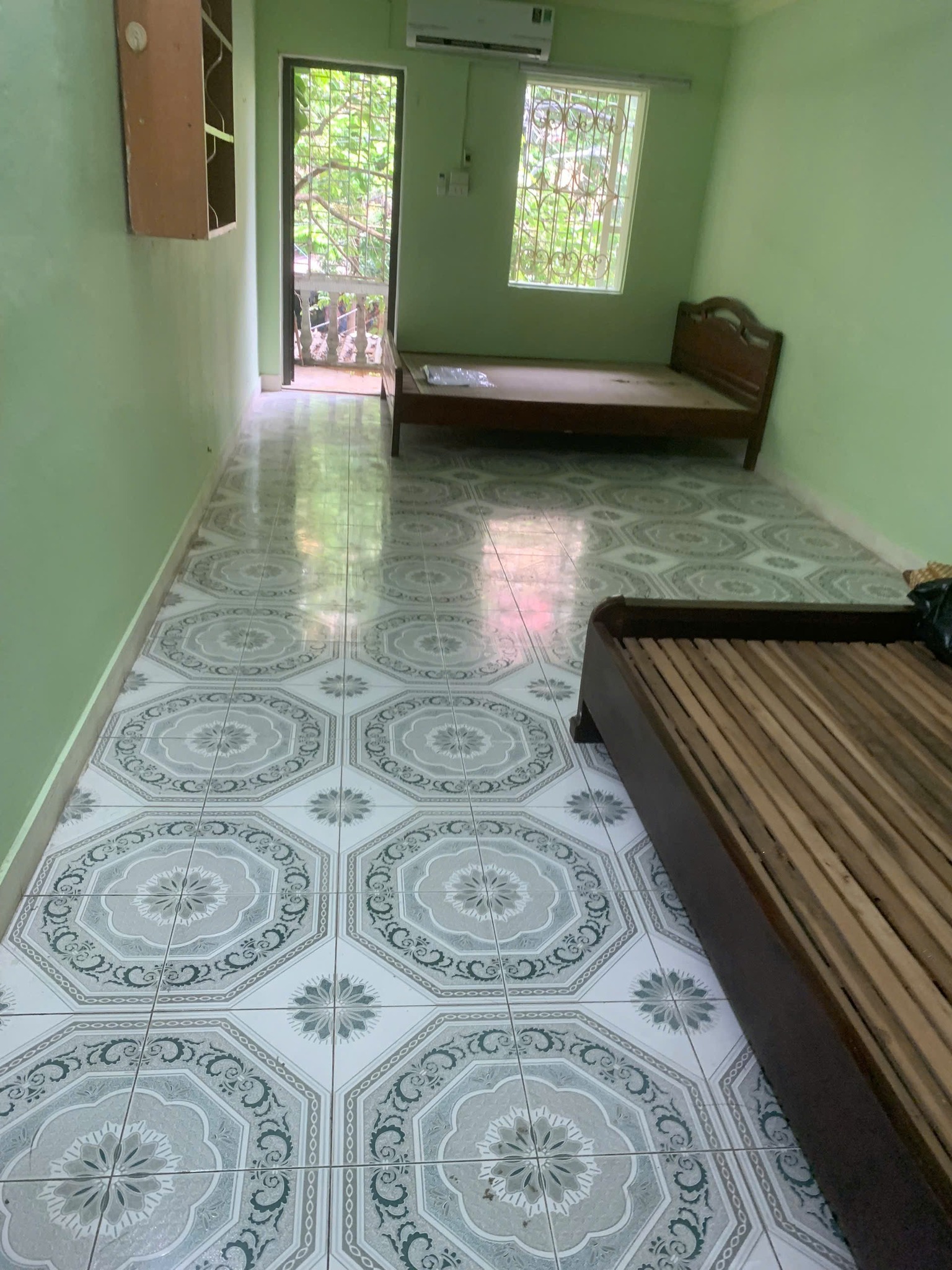 Cho thuê căn hộ Tập thể tầng 2 Thái Thịnh, 65m2, 2 ngủ, 7 Triệu - Ảnh chính